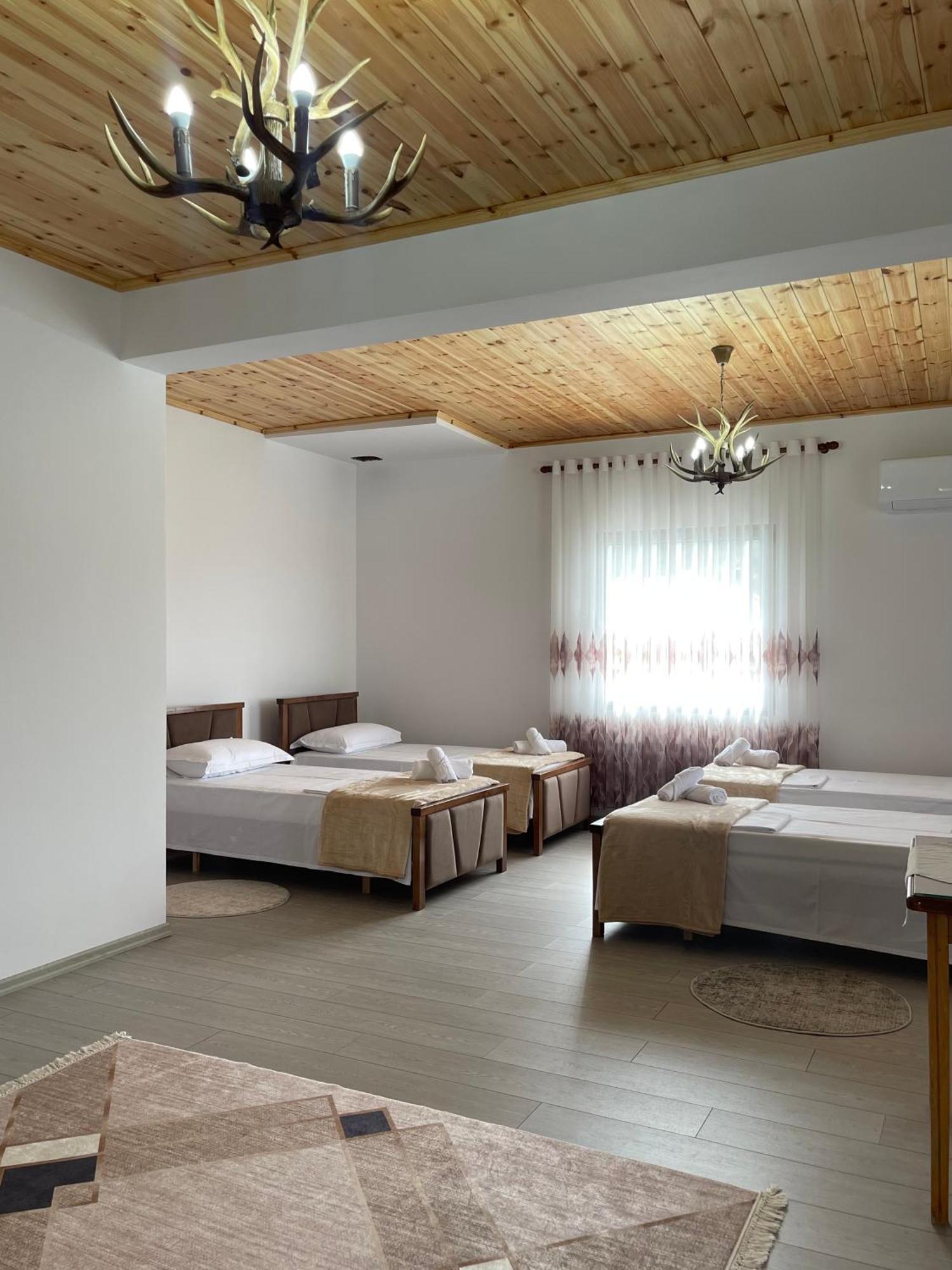 Georgemishel Guest House Berat Exterior foto
