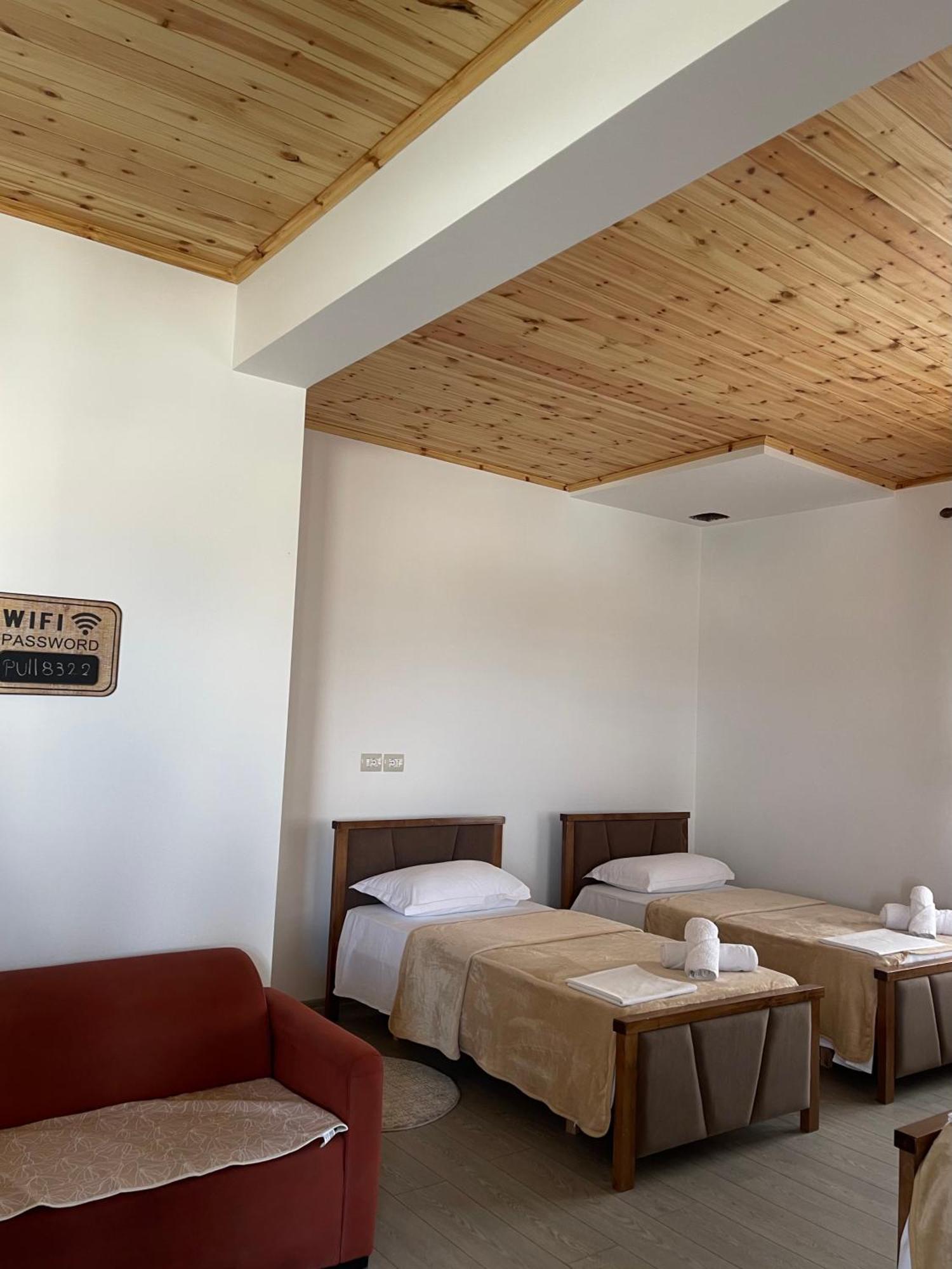 Georgemishel Guest House Berat Exterior foto